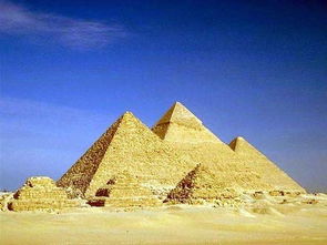 埃及金字塔：历史的见证，文物的宝库